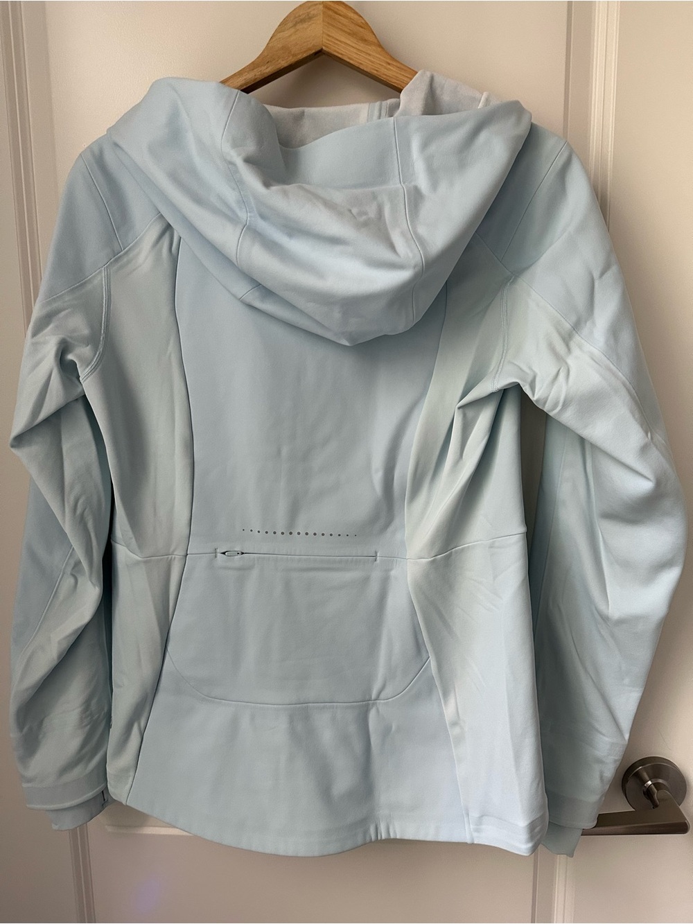 Lululemon Cross Chill Jacket Powder Blue Size 10 - Picture 6 of 9